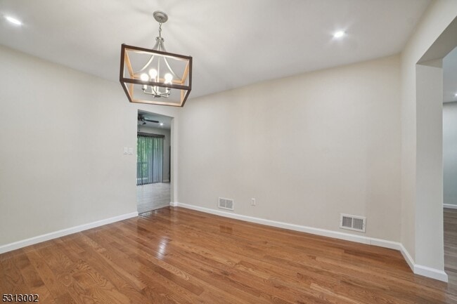 8 Brookside Heights in Wanaque, NJ - Building Photo - Building Photo