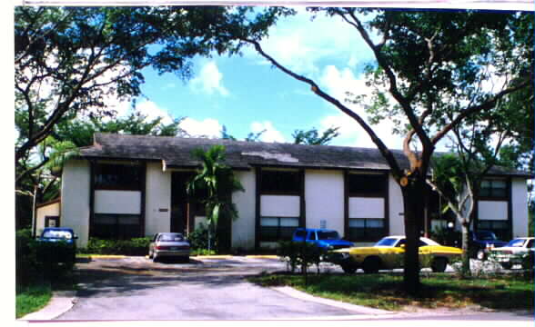 11644-11644 NW 30th St in Coral Springs, FL - Building Photo