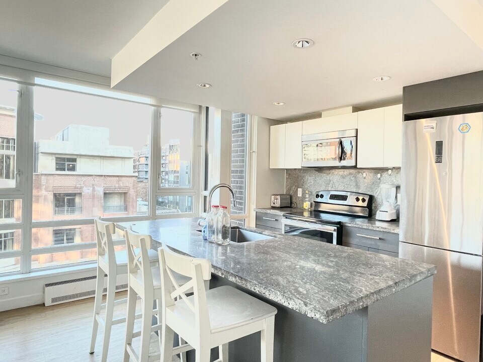 188 Keefer St in Vancouver, BC - Building Photo