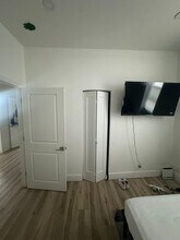 1896 Rue Joliette in Montréal, QC - Building Photo - Building Photo