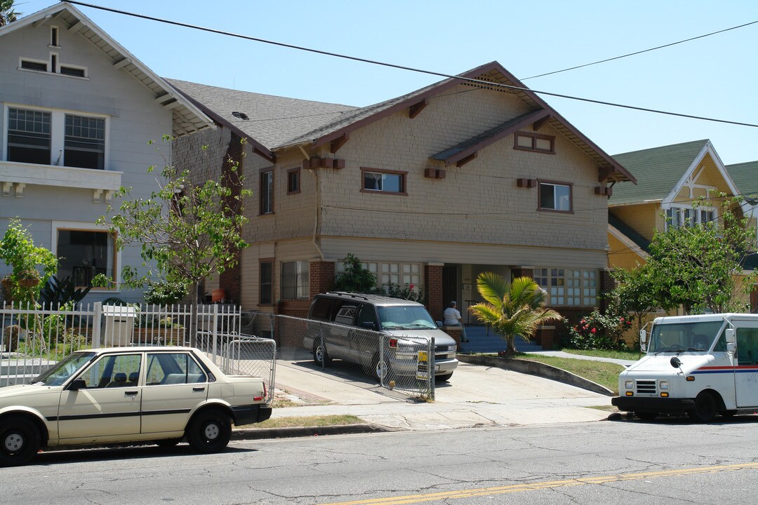 2720 James M Wood Blvd in Los Angeles, CA - Foto de edificio
