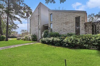 4334 Lake Grove Dr in Seabrook, TX - Building Photo - Building Photo