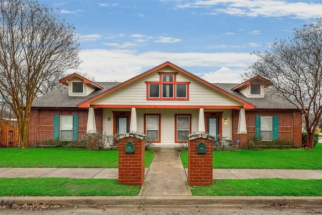 property at 300-306 E Main St