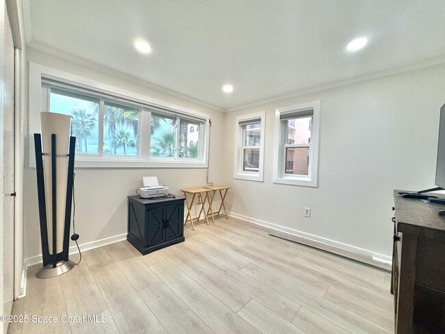 5050 Ocean Beach Blvd in Cocoa Beach, FL - Foto de edificio - Building Photo