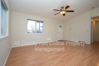 2450 Emerald St in Loveland, CO - Building Photo - Building Photo