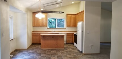 35257 54th Ave S in Auburn, WA - Building Photo - Building Photo