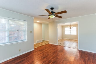 218 Leighton Dr in Terrell, TX - Building Photo - Building Photo