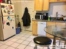 91 Wallingford Rd, Unit 3 in Boston, MA - Building Photo