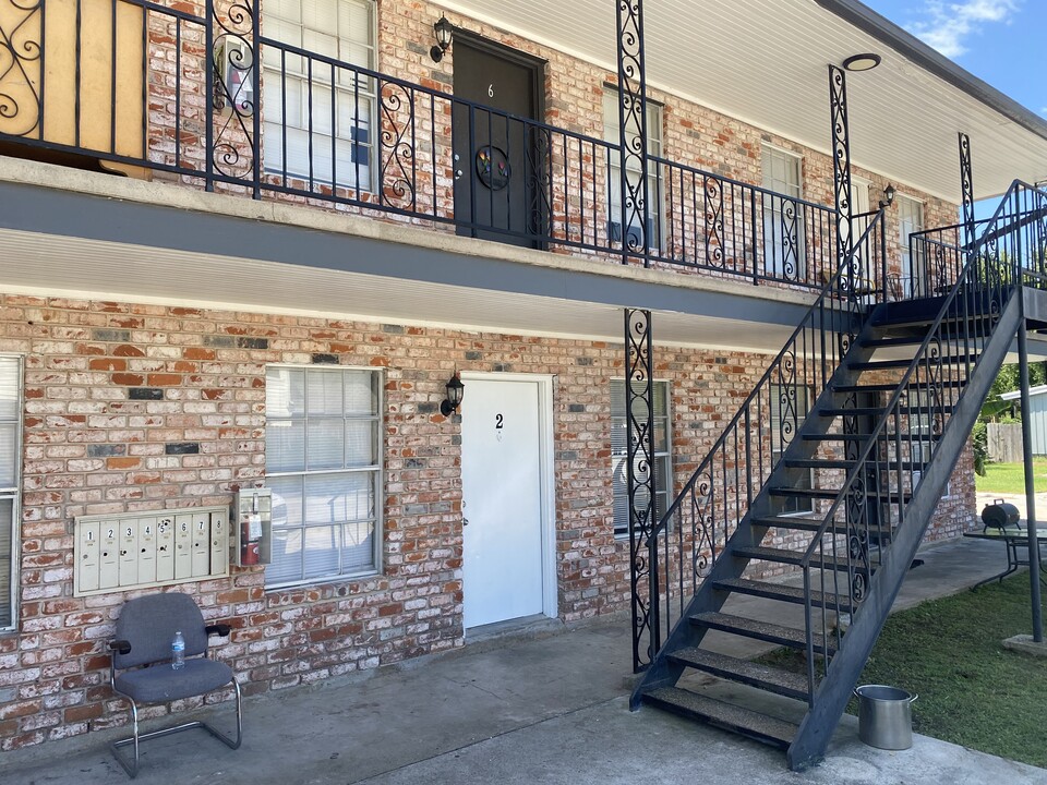 3105 Carlisle St in La Porte, TX - Building Photo