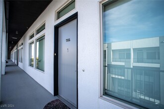 2775 W Pebble Rd in Las Vegas, NV - Building Photo - Building Photo