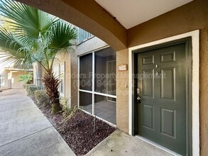 10075 Gate Pkwy N in Jacksonville, FL - Building Photo - Building Photo
