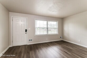 5309 Pyrus Ln in Louisville, KY - Building Photo - Building Photo