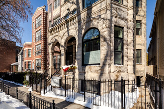 628 W Briar Pl in Chicago, IL - Foto de edificio - Building Photo