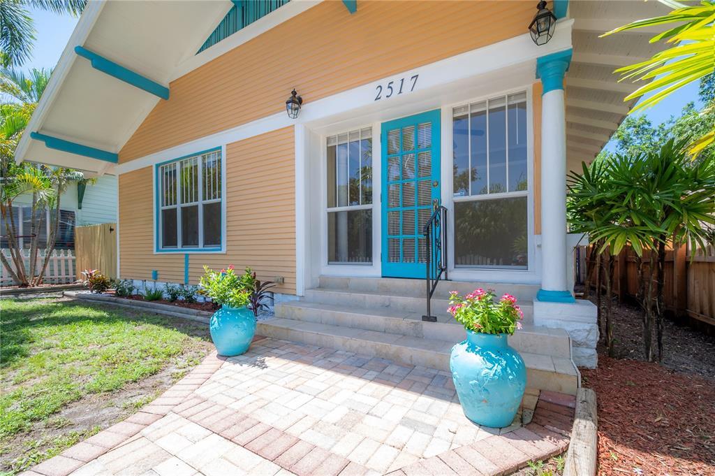 2517 Oakdale St S in St. Petersburg, FL - Building Photo