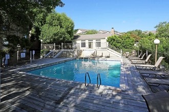 Silver Creek Apartments in Austin, TX - Building Photo - Building Photo