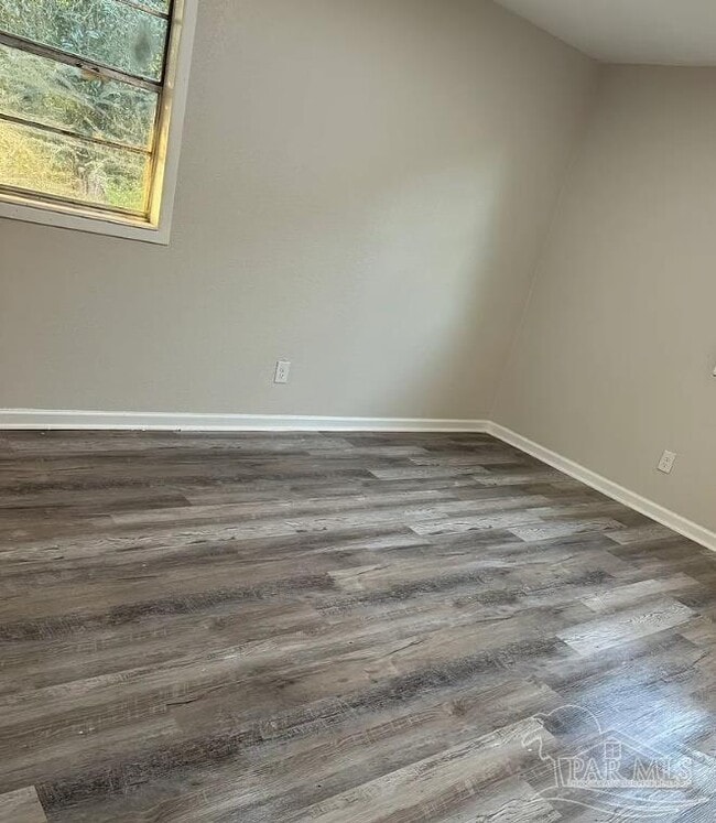 1545 Kyle Dr in Pensacola, FL - Building Photo - Building Photo