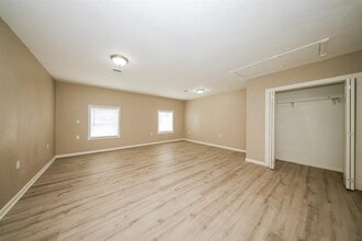 5025 Brookdale Dr in Oklahoma City, OK - Building Photo - Building Photo