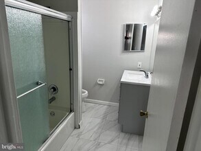 5 Florence Tollgate in Florence, NJ - Building Photo - Building Photo