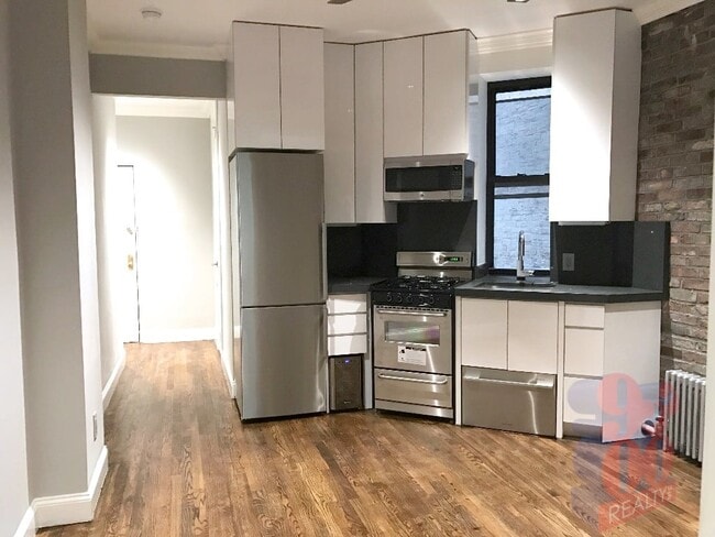 248 Mott St, Unit 15