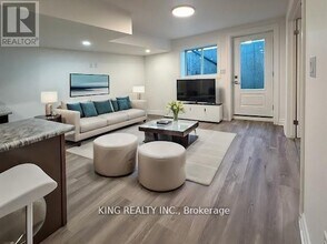 7406 Majestic Trl in Niagara Falls, ON - Building Photo - Building Photo