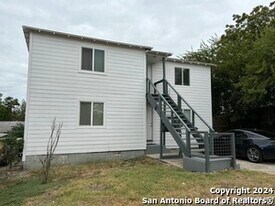 417 Eleanor Ave in San Antonio, TX - Building Photo