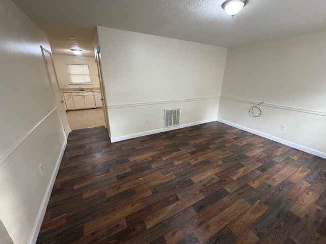 112 Carriage Pl