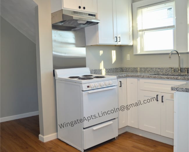 20 Livingston St in Lincoln, RI - Building Photo - Building Photo