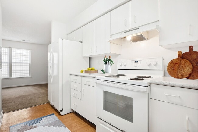 Poplar Manor Apartments in Durham, NC - Building Photo - Building Photo