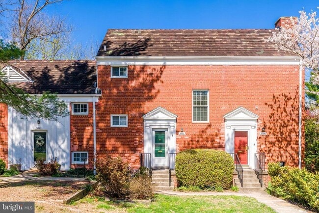 3282 Martha Custis Dr in Alexandria, VA - Building Photo - Building Photo