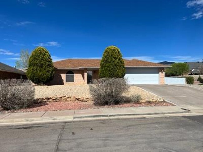 491 Desert Sun Ct