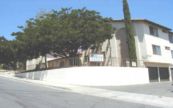 Vista Glen Apartments in Vista, CA - Building Photo