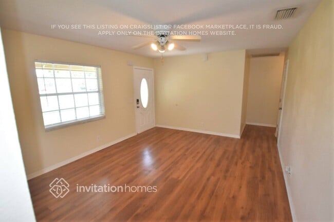 7605 W Caracas St in Tampa, FL - Building Photo - Building Photo