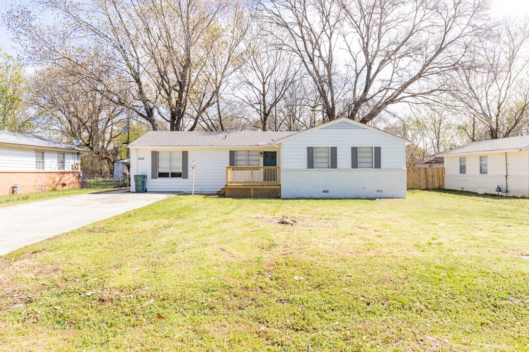 5442 Loch Lomond Rd in Memphis, TN - Building Photo