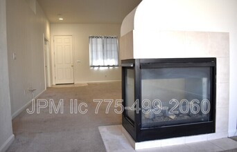 4522 Mt Bachelor Dr in Sparks, NV - Building Photo - Building Photo