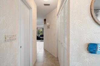 10 Stone Mountain Blvd, Unit 201 in Englewood, FL - Building Photo - Building Photo