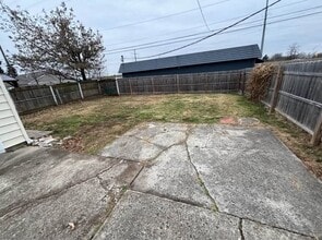 706 Saratoga Ave in Lima, OH - Foto de edificio - Building Photo