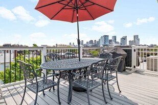 44 High St, Unit 5 in Boston, MA - Building Photo