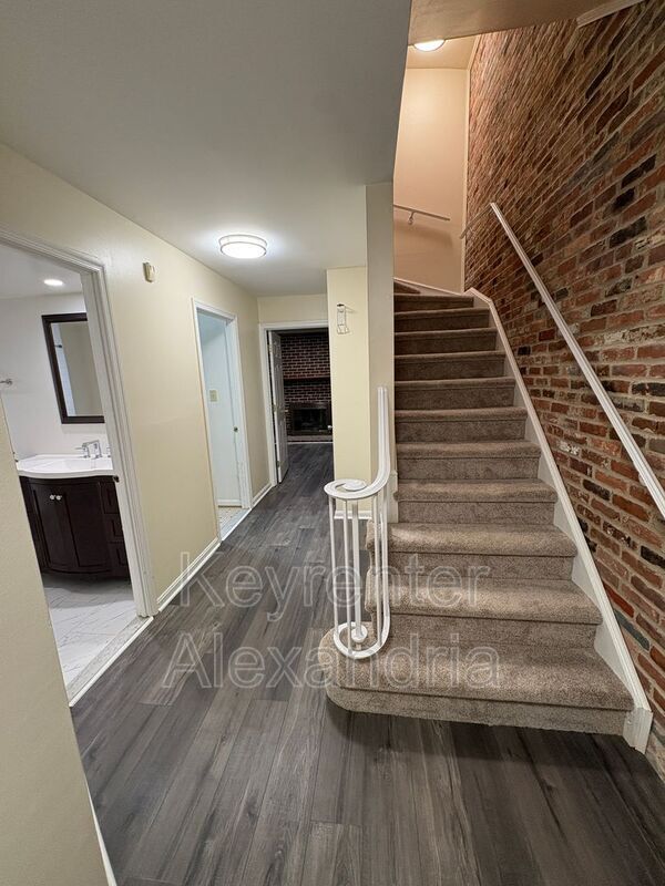 2134 Langston Blvd. in Arlington, VA - Building Photo - Building Photo
