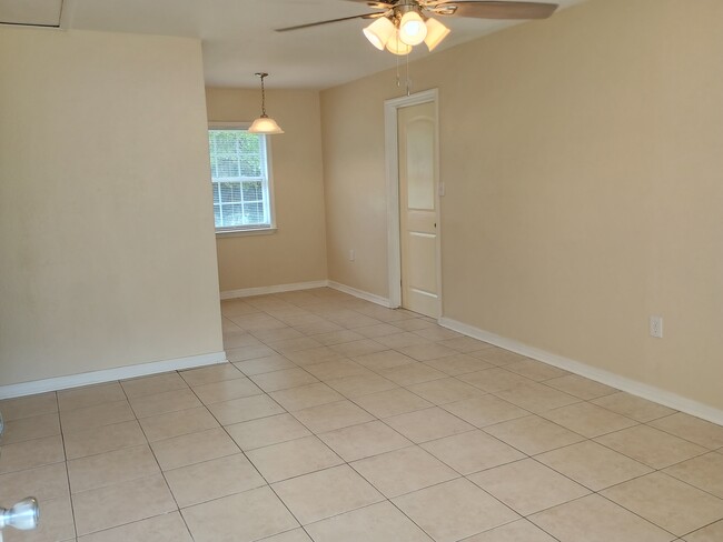 6422 Eva St in Milton, FL - Building Photo - Building Photo
