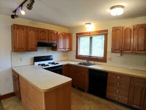 42 Sumner St in Marlborough, MA - Building Photo - Building Photo