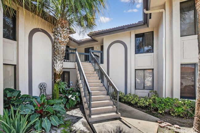 400 Club Cir in Boca Raton, FL - Building Photo - Building Photo