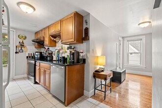 14 4th St in Medford, MA - Building Photo - Building Photo