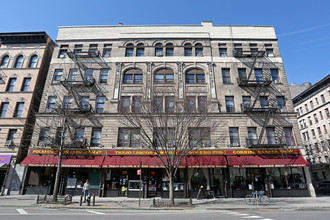 944-956 Amsterdam Ave in New York, NY - Foto de edificio - Building Photo