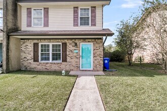 5737 Dewsbury Ln in North Charleston, SC - Building Photo - Building Photo