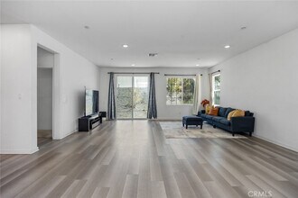 41510 Red Car Dr in Lake Elsinore, CA - Building Photo - Building Photo