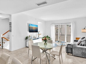 1801 Coral Heights Blvd in Oakland Park, FL - Building Photo - Building Photo