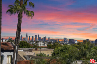 733 N Gramercy Pl in Los Angeles, CA - Building Photo - Building Photo