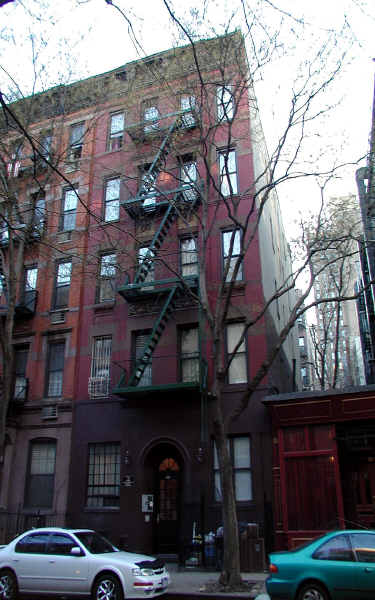 302 E 89th St in New York, NY - Building Photo