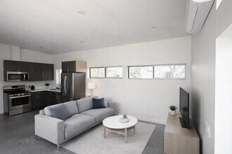 1155 Perry Rd in Austin, TX - Building Photo - Building Photo