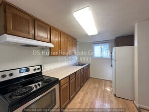 816 Comfort St in Lansing, MI - Building Photo - Building Photo